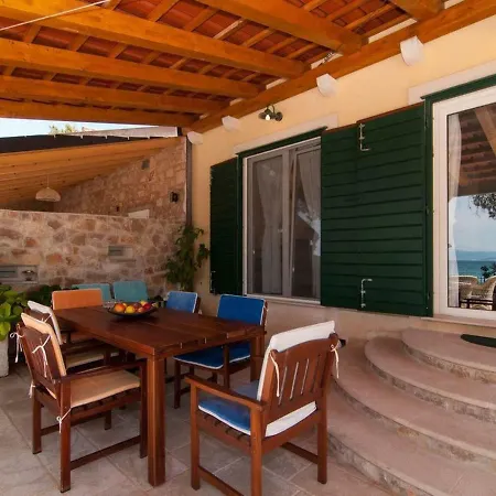 Deluxe Sirena On The With Pool * Supetar