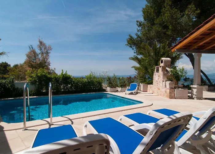 Deluxe Sirena On The With Pool Vila *