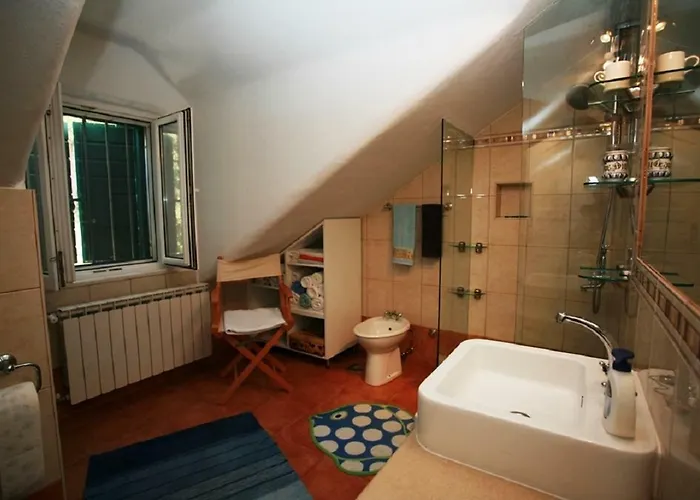 Deluxe Sirena On The With Pool Vila Supetar