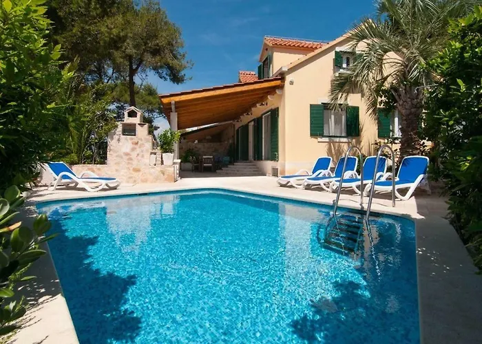 Deluxe Sirena On The With Pool *