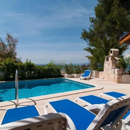 Deluxe Sirena On The With Pool Villa *