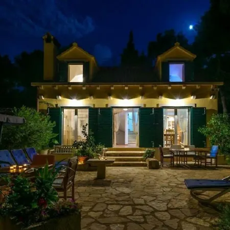 Villa Deluxe Sirena On The With Pool